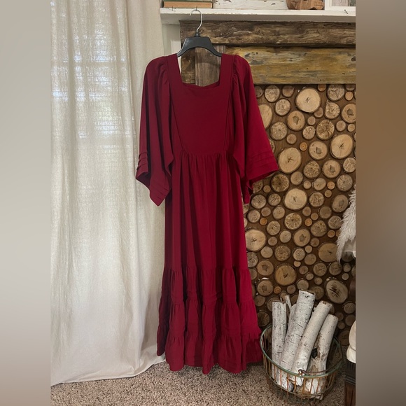 Storia Dresses & Skirts - NWOT Storia Burgandy maxi dress size small